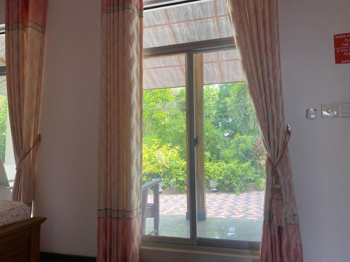 Island Breeze Inn 尼拉瓦利 外观 照片