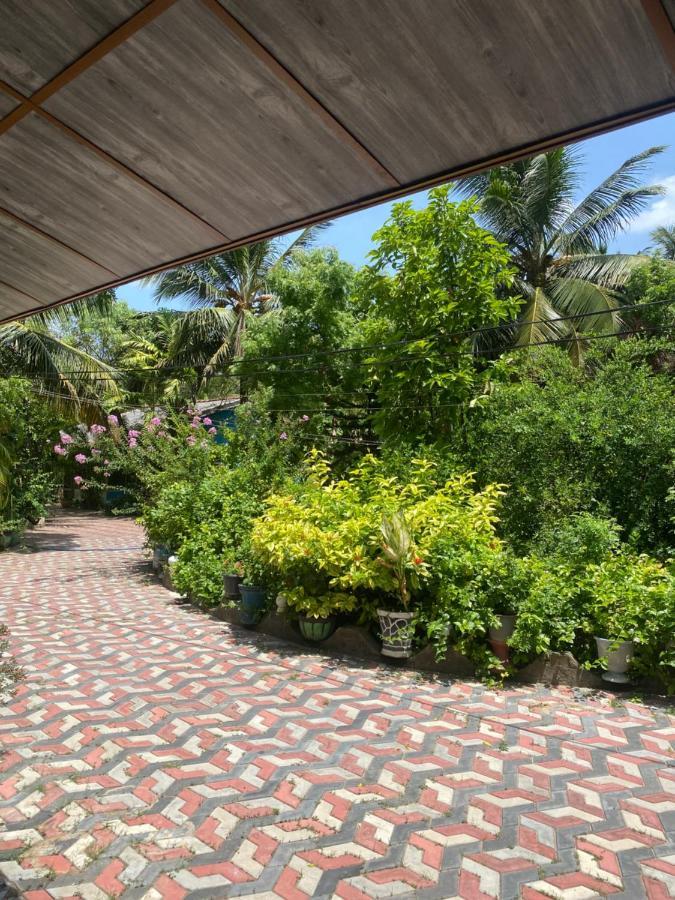Island Breeze Inn 尼拉瓦利 外观 照片