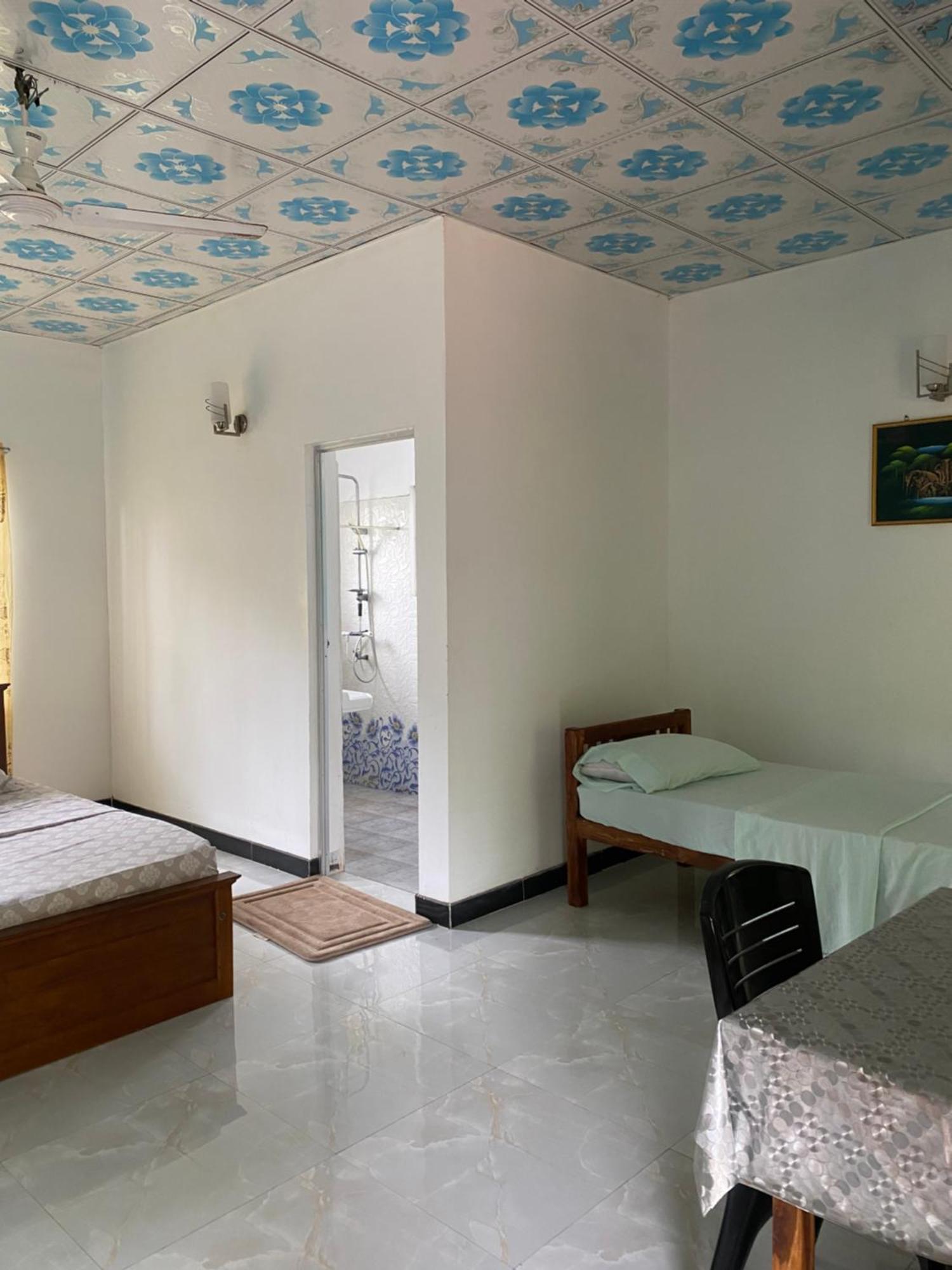 Island Breeze Inn 尼拉瓦利 外观 照片