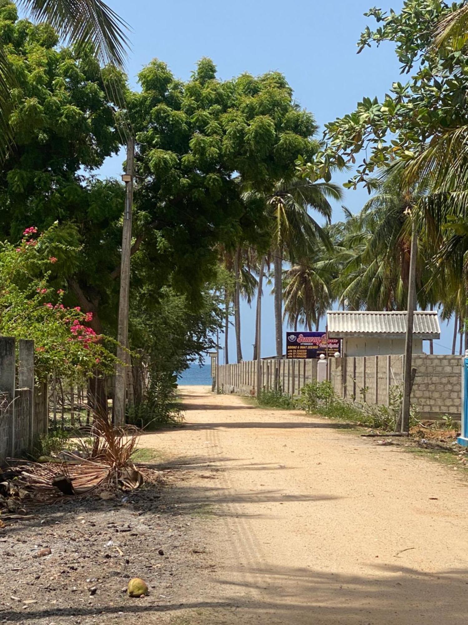 Island Breeze Inn 尼拉瓦利 外观 照片